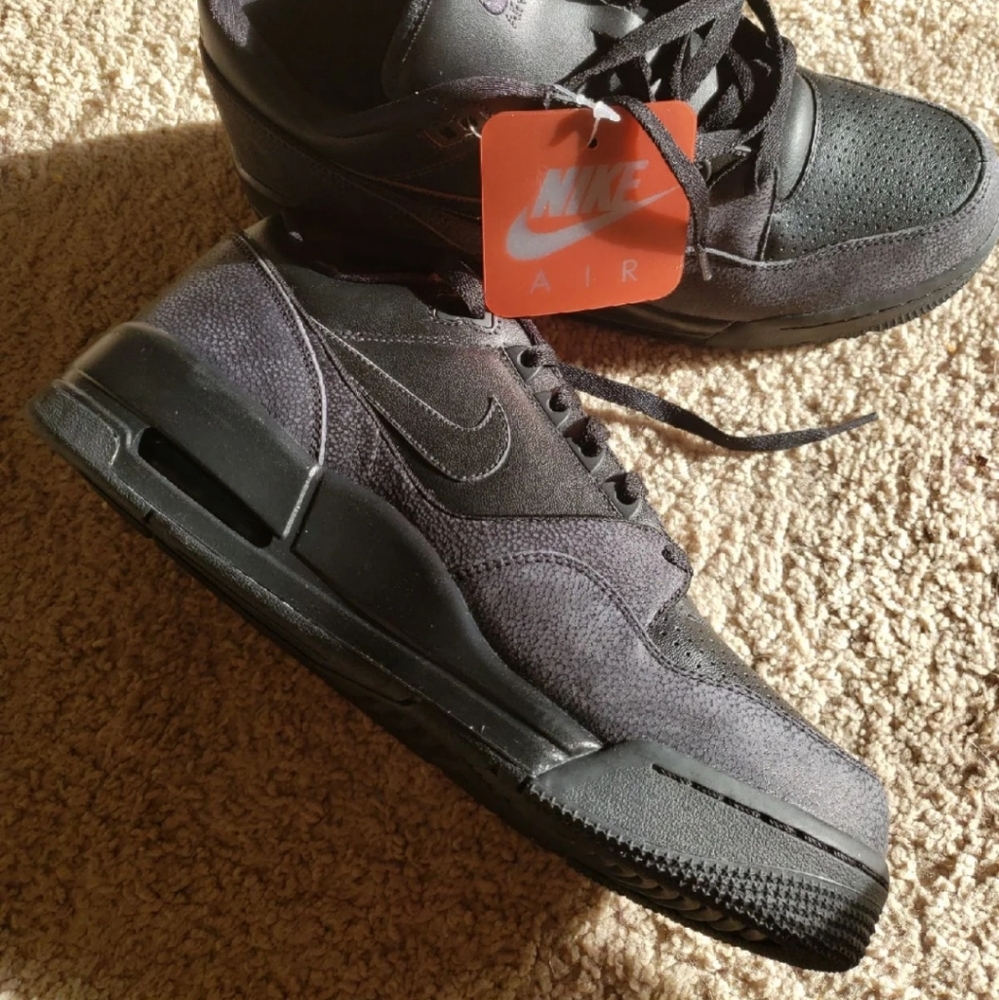 SAMPLE Nike- property of nike